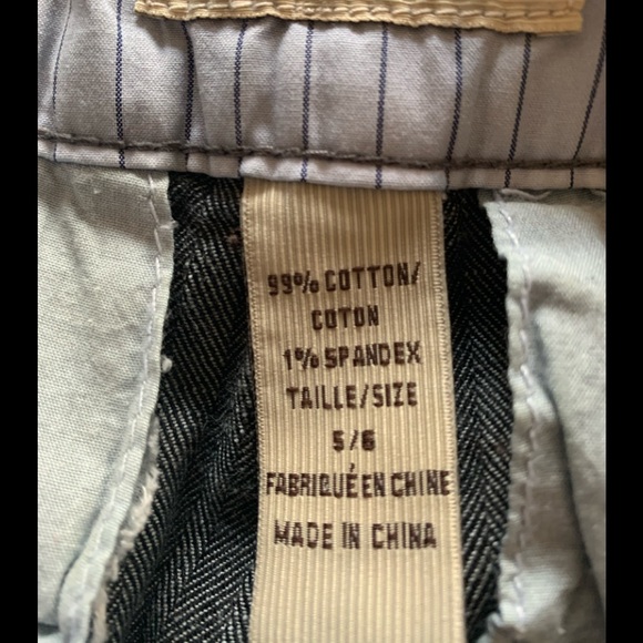 Women’s size 5/6 shorts excellent condition - Picture 3 of 3